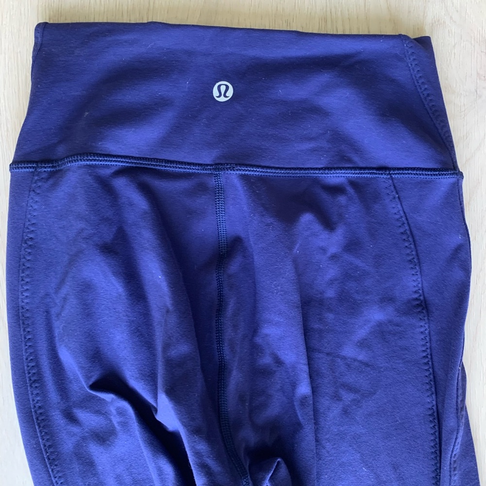 Lululemon leggings excellent condition size 4